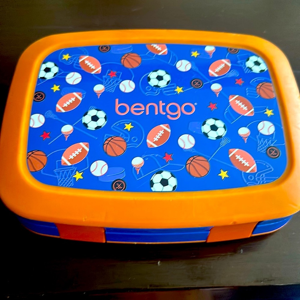Bentgo kids lunch box.
